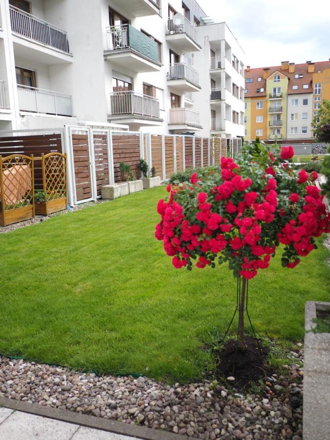Swinoujscie Platan Patio 2- Berry Apartments Екстер'єр фото
