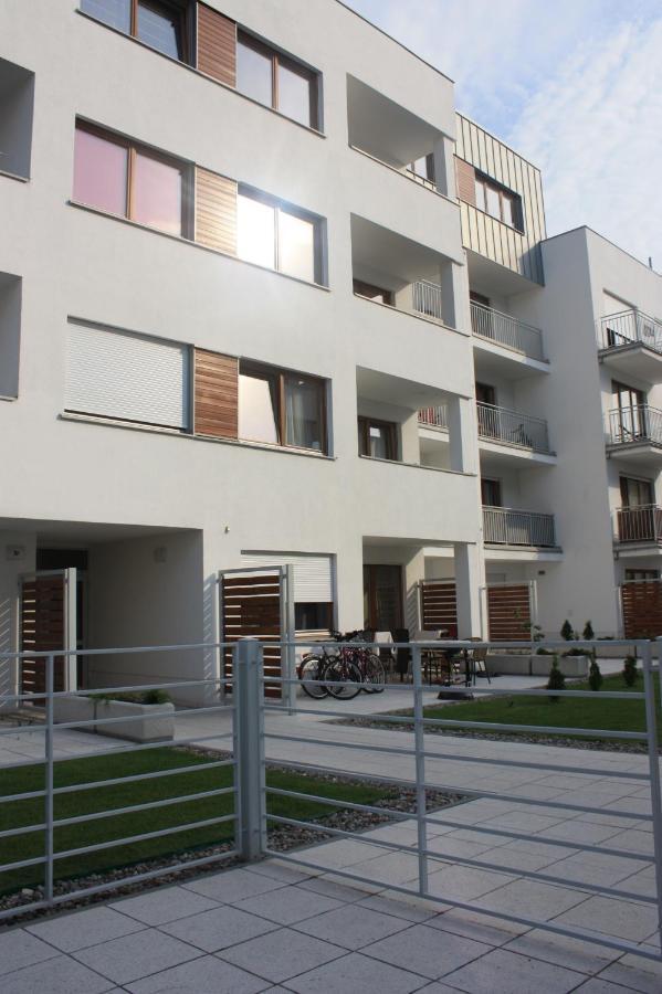 Swinoujscie Platan Patio 2- Berry Apartments Екстер'єр фото